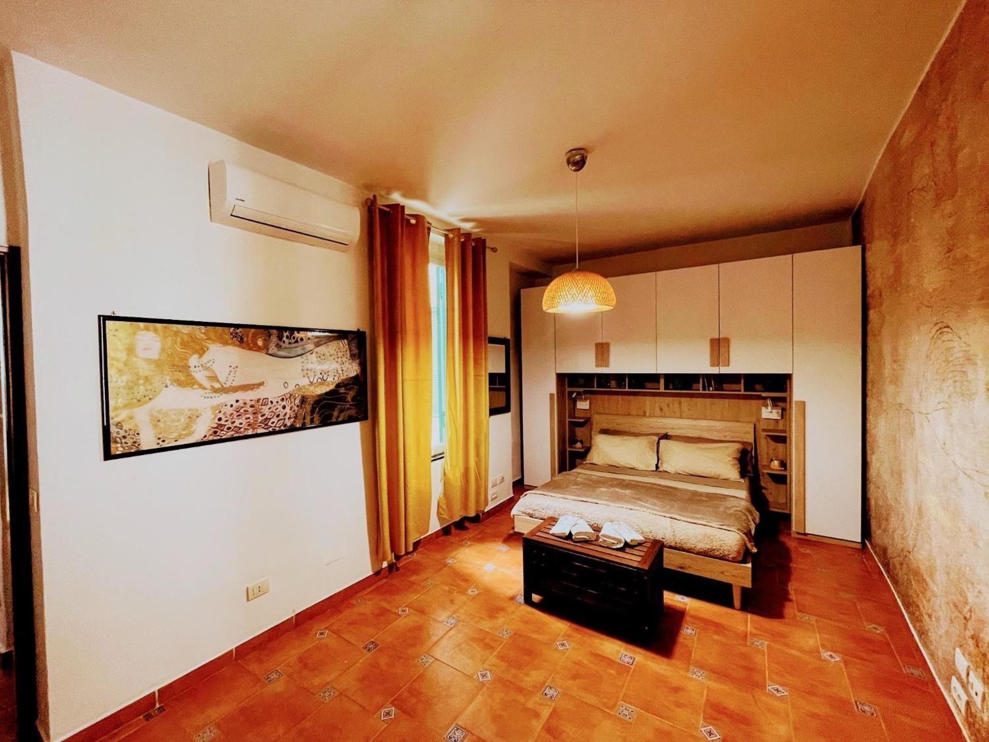 Casa Madre Naples